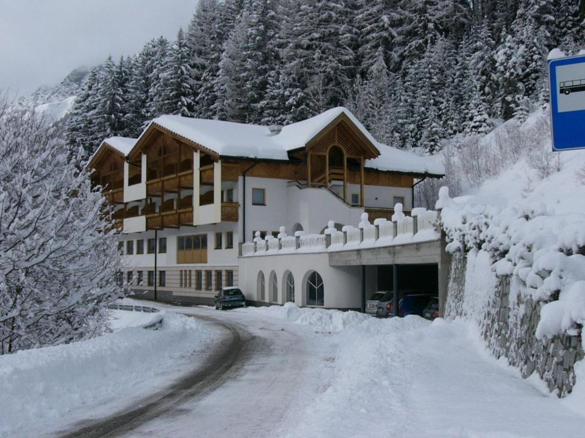 Hotel Kranebitt Val di Vizze Exterior photo