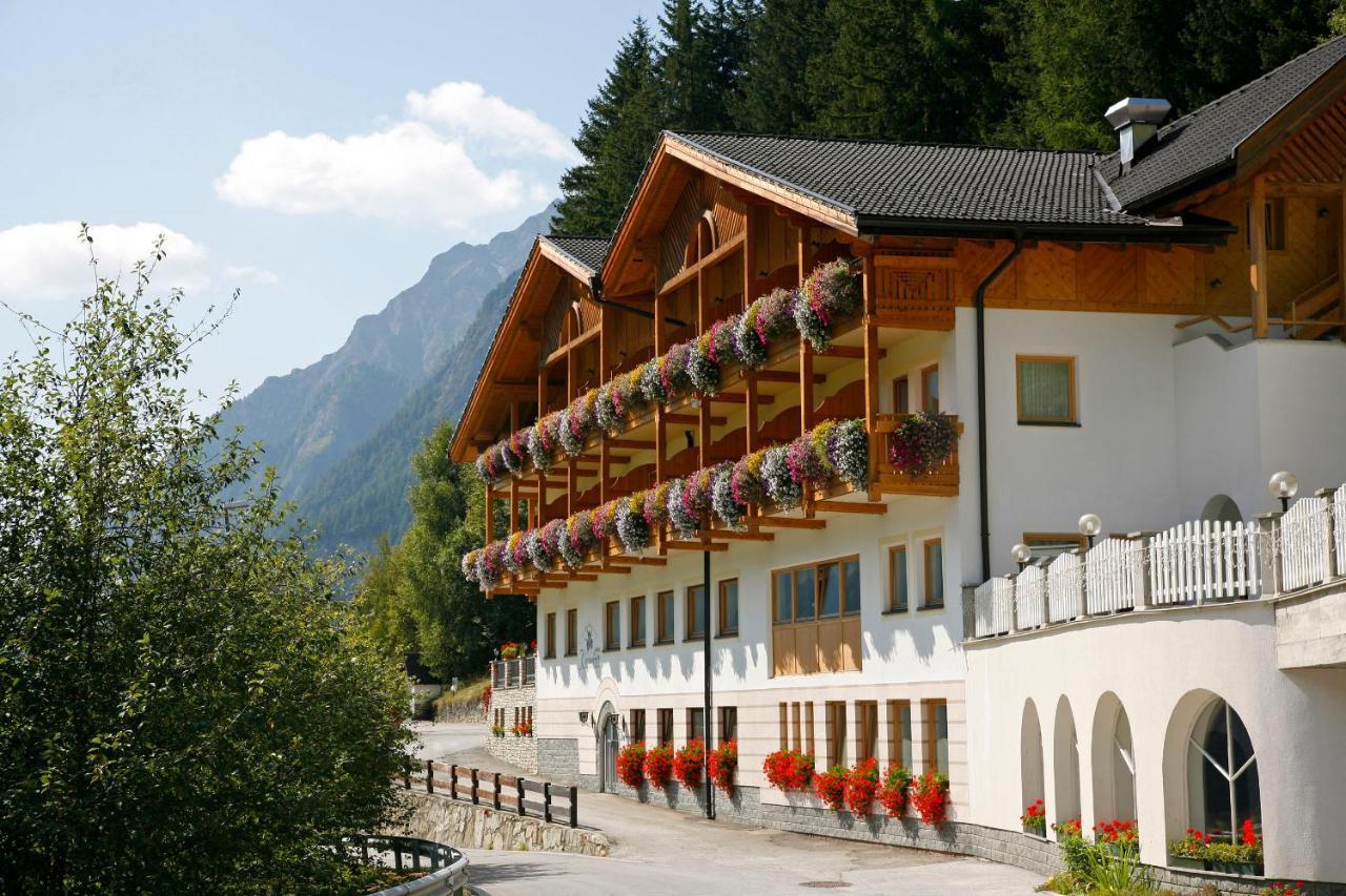 Hotel Kranebitt Val di Vizze Exterior photo
