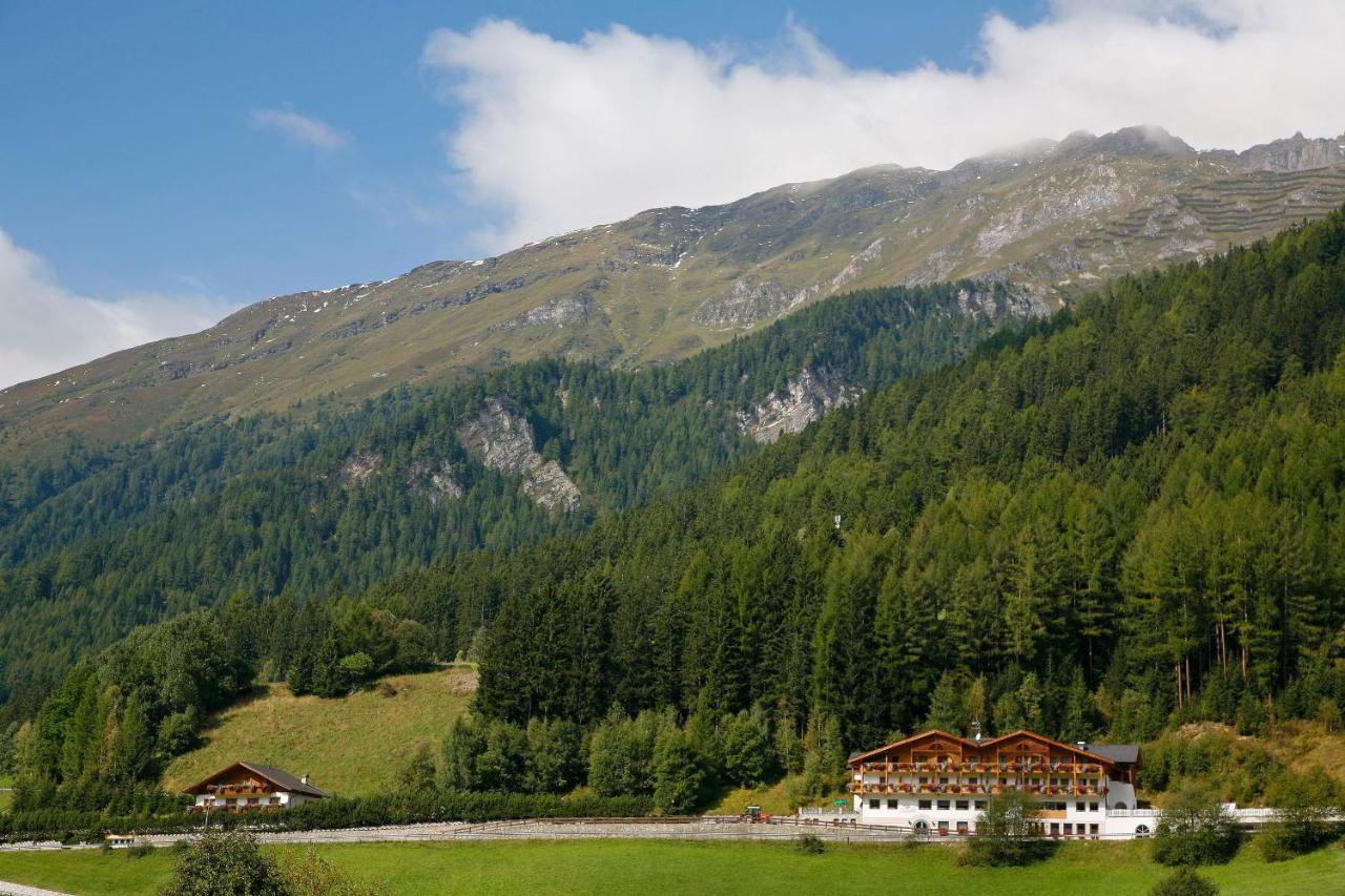 Hotel Kranebitt Val di Vizze Exterior photo