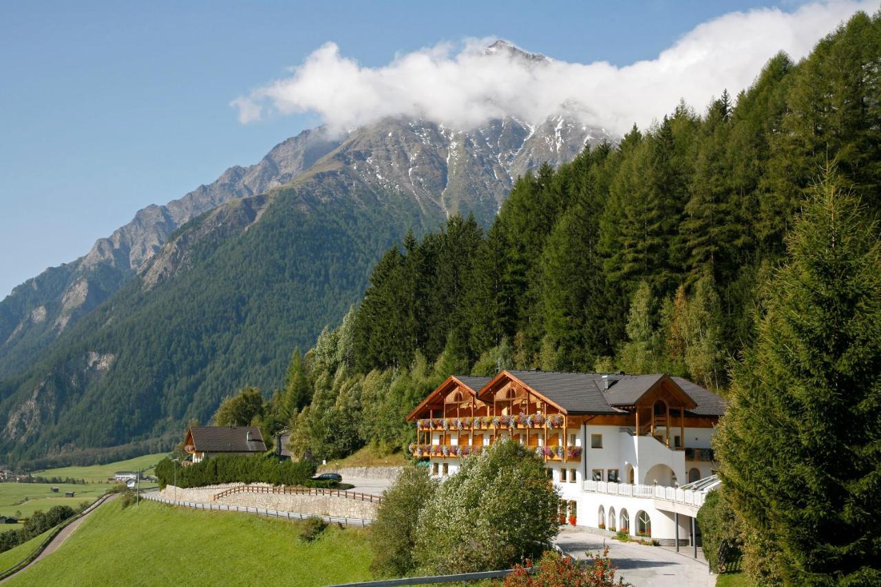 Hotel Kranebitt Val di Vizze Exterior photo