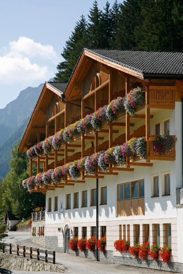 Hotel Kranebitt Val di Vizze Exterior photo