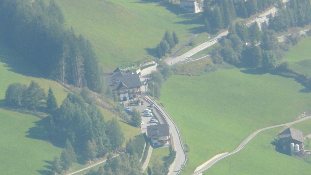 Hotel Kranebitt Val di Vizze Exterior photo
